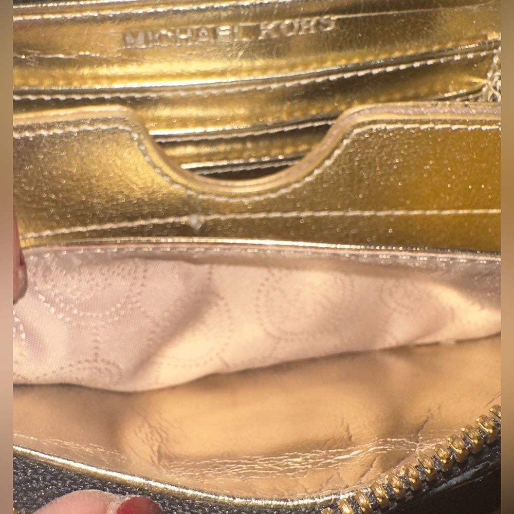 Michael Kors Black Tote Bag + Wrislet (card holder) - Picture 12 of 16